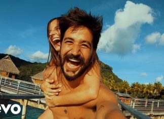 Camilo estrenó el sencillo «Favorito» y su video clip