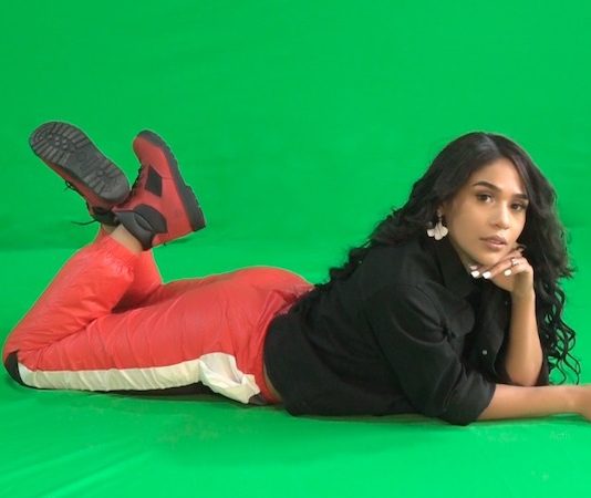 «Que digan» es el nuevo tema de Steffany Constanza