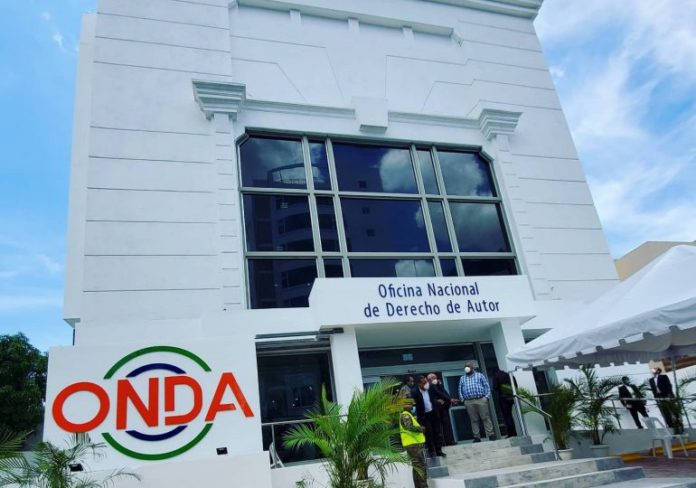 2a3cbf86-digeig-solicita-investigar-a-la-onda-entrega-documentos-contra-dgii-6161ffb74bb3b