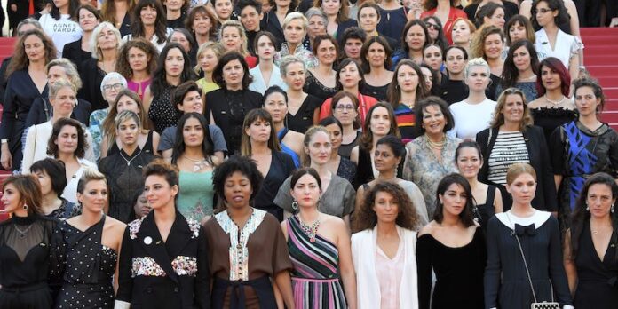 Mujeres artistas en Cannes, en 2014 dan el pistoletazo de salida de la cultura woke (Fuente externa)