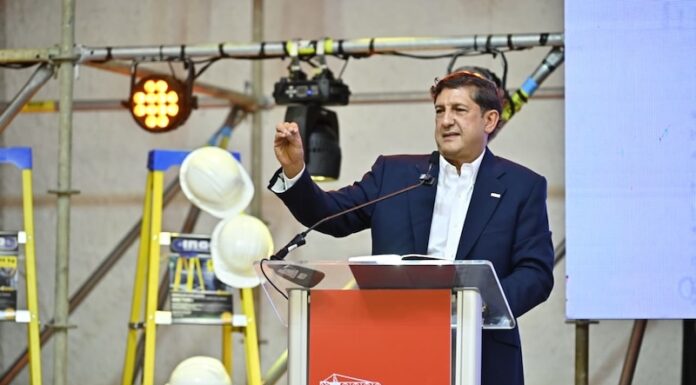 Manuel Estrella plantea retos de infraestructura y desarrollo urbano en EXCO RD 2026