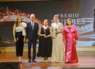 Jatnna Tavárez gana máximo galardón de Premio Mujeres que Inspiran